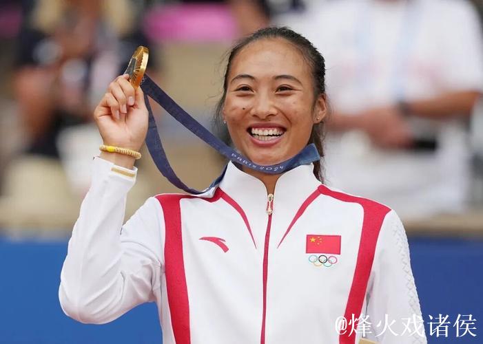 郑钦文荣膺WTA2026年度最受球迷喜爱单打球员 郑钦文荣膺WTA2026年度最受球迷喜爱单打球员