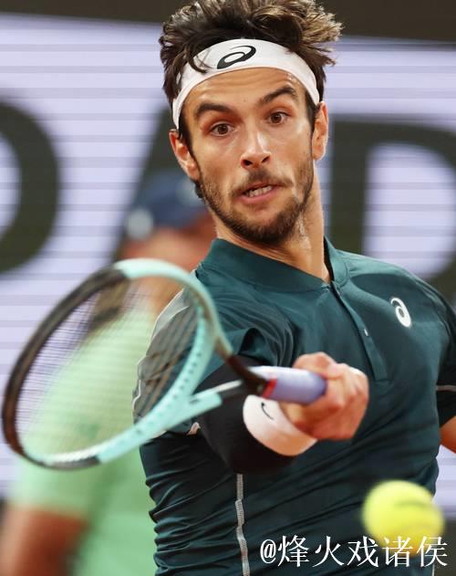 ATP雅典站:德约科维奇2-1逆袭摘得职业生涯第101冠 ATP雅典站:德约科维奇2-1逆袭摘得职业生涯第101冠